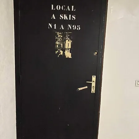 Neves - Location: Pour 4 Personnes Dans Un Quartier Jeune Et Anime شقة