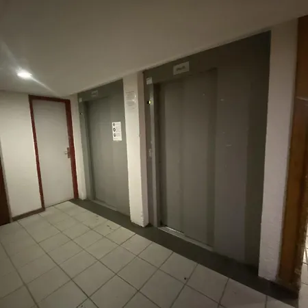 Appartamento Résidence Neves - Location: Pour 4 Personnes Dans Un Quartier Jeune Et Animé